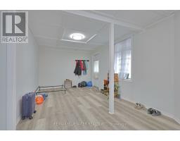 16 ONTARIO STREET N - 7