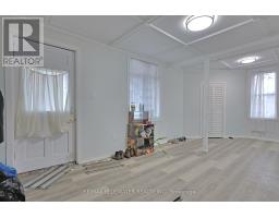 16 ONTARIO STREET N - 8