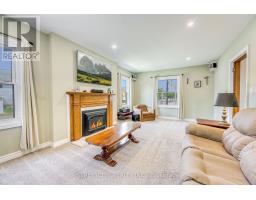 703 WELLINGTON STREET - 20