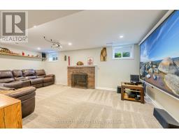 703 WELLINGTON STREET - 29