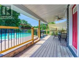 703 WELLINGTON STREET - 36