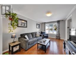 9 GERALD CRESCENT - 10