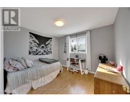 9 GERALD CRESCENT - 25