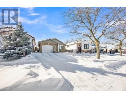 9 GERALD CRESCENT - 3