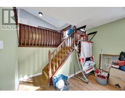 9 GERALD CRESCENT - 31