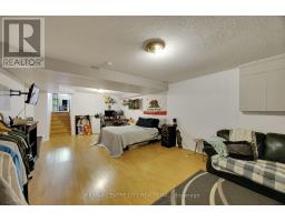 9 GERALD CRESCENT - 43