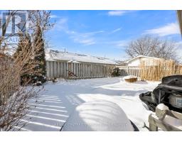 9 GERALD CRESCENT - 45