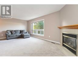 63 - 1990 WAVELL STREET - 14