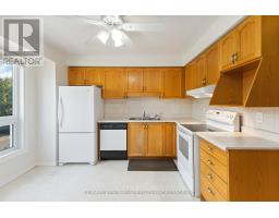 63 - 1990 WAVELL STREET - 17