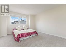 63 - 1990 WAVELL STREET - 23