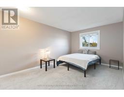 63 - 1990 WAVELL STREET - 28