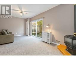 63 - 1990 WAVELL STREET - 6