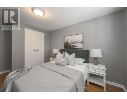 29 SASHA CRESCENT - 14