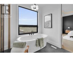 72 ARROWWOOD PATH - 28