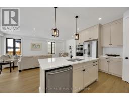 199 FOXBOROUGH PLACE - 4