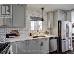 33 BEATTIE AVENUE - 28