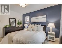 33 BEATTIE AVENUE - 35