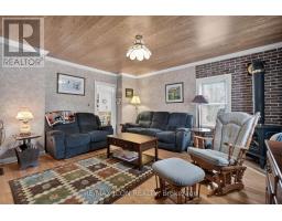 38236 FINGAL LINE - 12