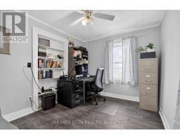 38236 FINGAL LINE - 20