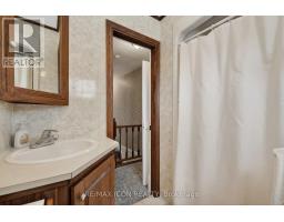 38236 FINGAL LINE - 32