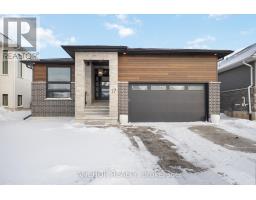 17 KEMP CRESCENT - 2