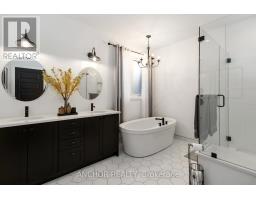 17 KEMP CRESCENT - 23