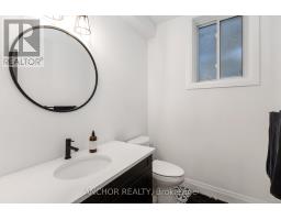 17 KEMP CRESCENT - 42