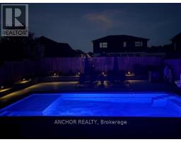 17 KEMP CRESCENT - 48