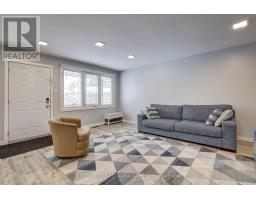 86 PATIENCE CRESCENT - 15