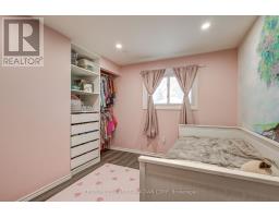 86 PATIENCE CRESCENT - 34