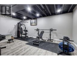 86 PATIENCE CRESCENT - 46