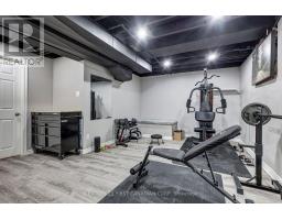 86 PATIENCE CRESCENT - 47