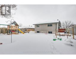 86 PATIENCE CRESCENT - 9