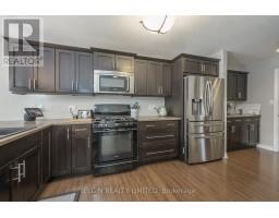 10 KINGFISHER COURT - 18