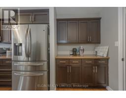 10 KINGFISHER COURT - 20