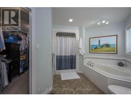 10 KINGFISHER COURT - 30