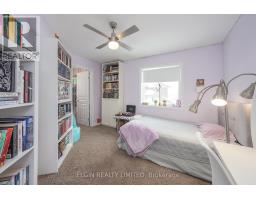 10 KINGFISHER COURT - 33