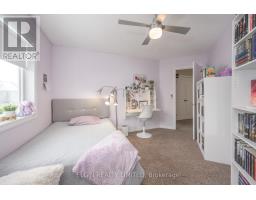 10 KINGFISHER COURT - 34