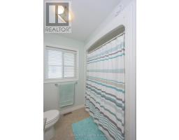 10 KINGFISHER COURT - 37