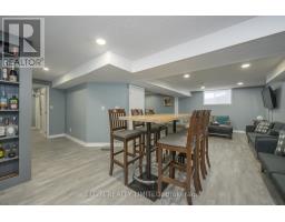 10 KINGFISHER COURT - 44