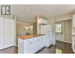 56 TOULON CRESCENT - 12