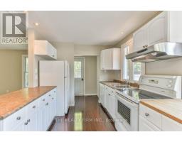 56 TOULON CRESCENT - 17