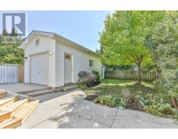 56 TOULON CRESCENT - 41