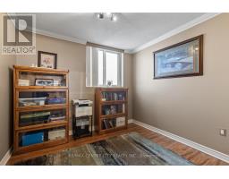 809 - 127 BELMONT DRIVE - 16