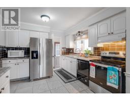 58 VILLENEUVE CRESCENT - 10