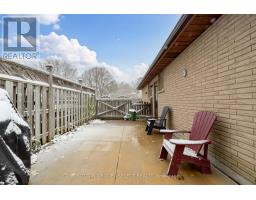 58 VILLENEUVE CRESCENT - 27