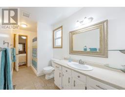 562 CHESTER STREET - 16