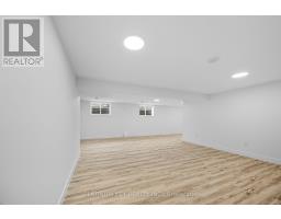 32 BRISCOE CRESCENT - 36