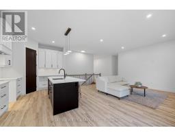 32 BRISCOE CRESCENT - 5