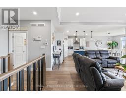 160 ELIZABETH STREET - 10